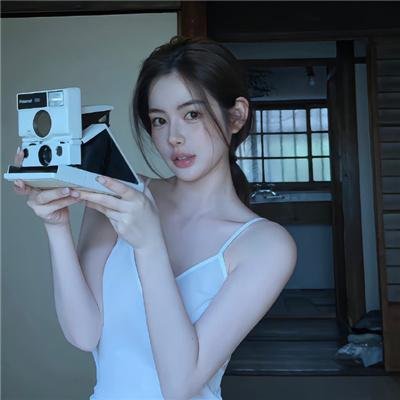轻拍翻转小魔女
